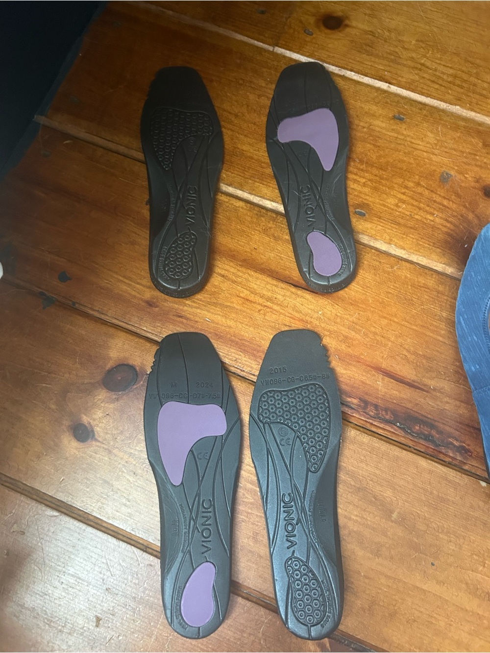 Vionic Orinda Ballet Flats in Denim Blue Suede, size 7.5 medium - Picture 3 of 7